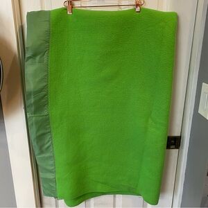Vintage Fieldcrest Chateau Virgin Acrylic Lime Green Blanket Satin Trim 86x65